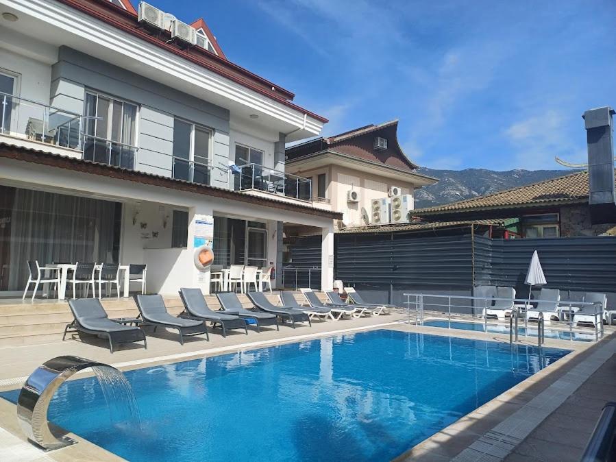 Paddys Apartments, Hisarönü *