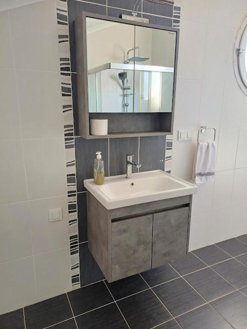 Paddys Apartments, Hisaroenue Апартаменти *