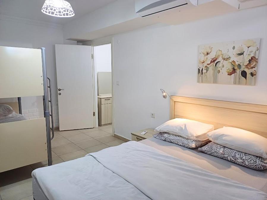 Апартаменти Paddys Apartments, Hisaroenue *