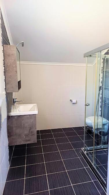 Paddys Apartments, Hisaroenue Апартаменти *